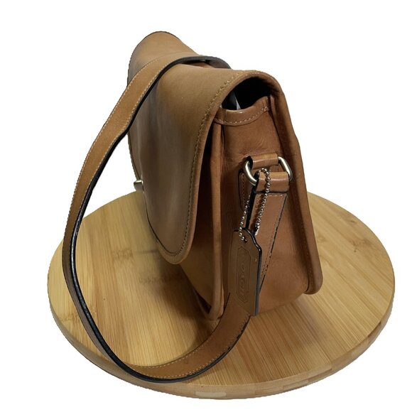 Vintage Coach 9790 City Bag Tan Leather Purse Shoulder Crossbody Brass Kiss Lock - Picture 2 of 13